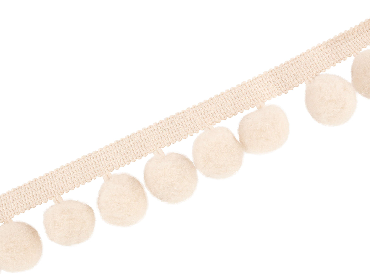 VN T79/01 POM POM BRAID SNOW