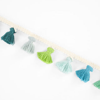 VN T84/09 TUFTY BRAID RAINFOREST